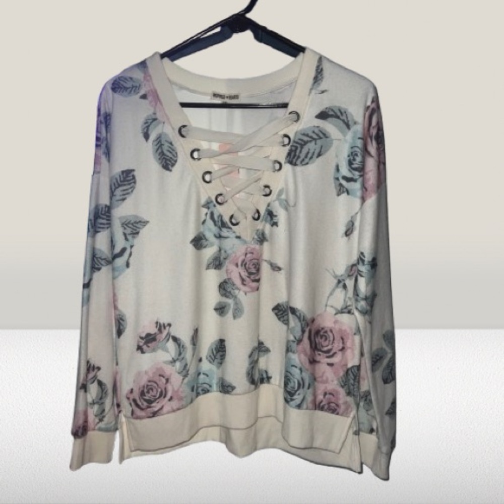 NWT | Inspired Hearts | Lace-Up V-Neck | Floral Sweatshirt | Women’s | Size XXL